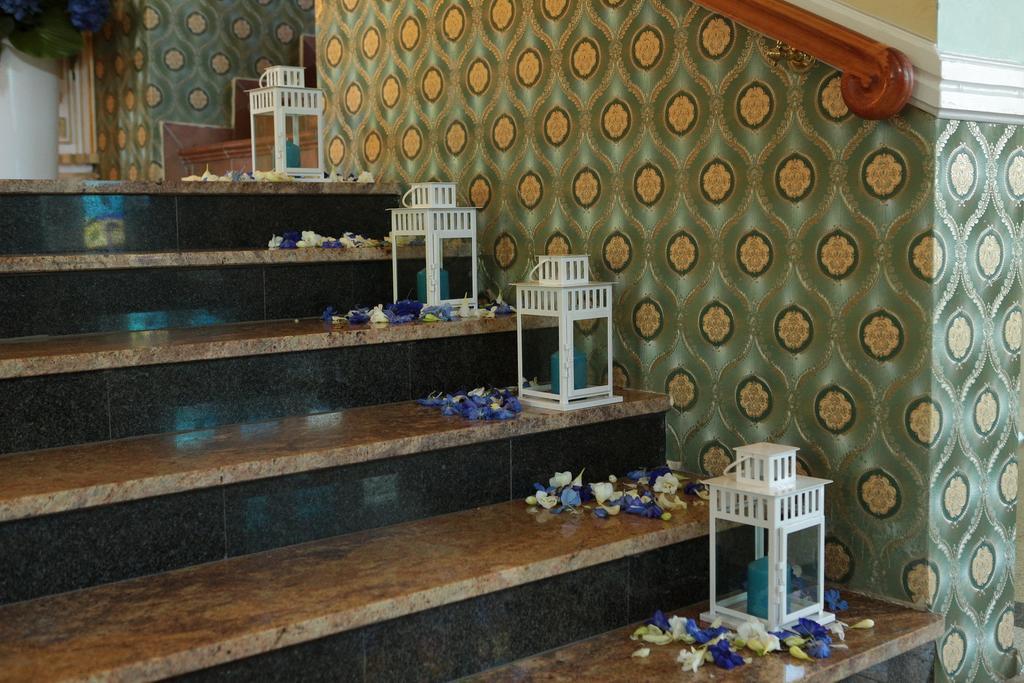 Hotel Garden Болеславец Экстерьер фото